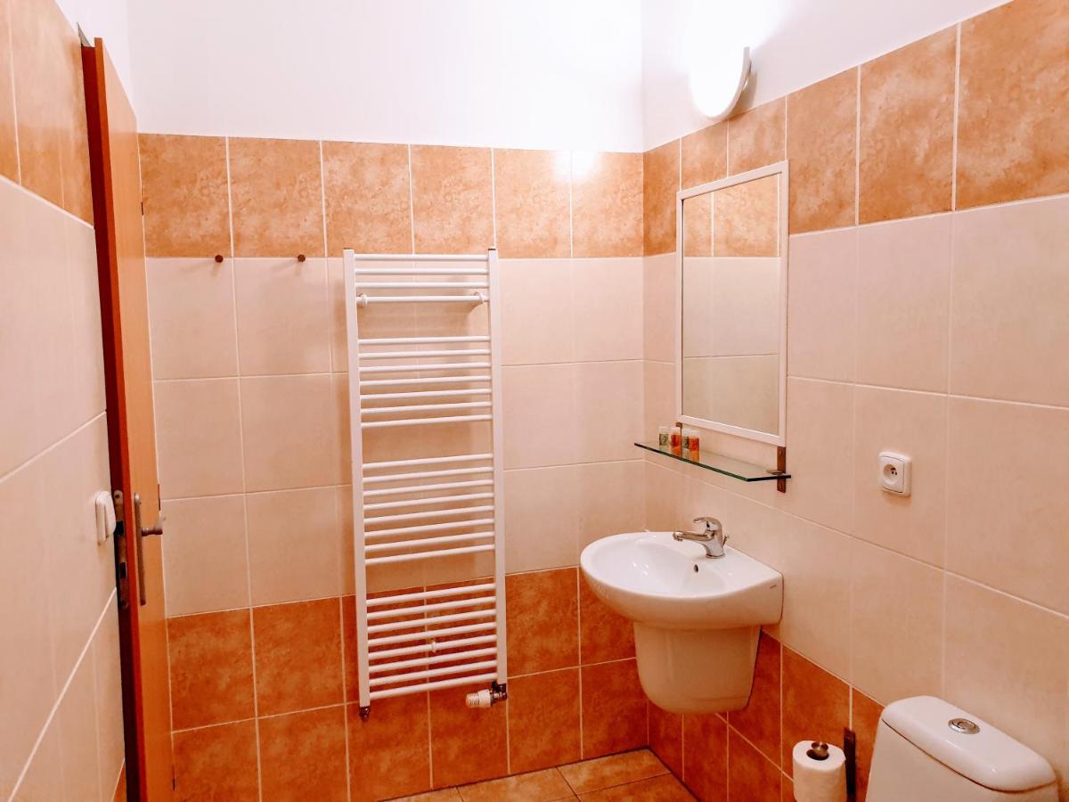 Penzion Lumis Nová Role Buitenkant foto